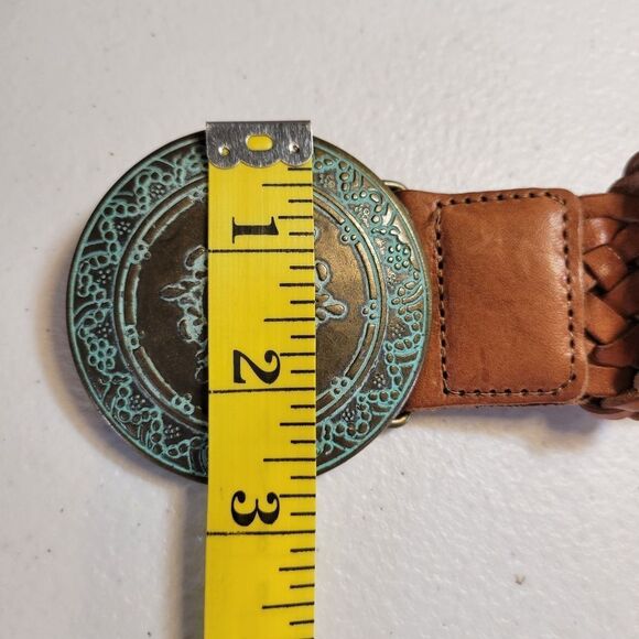 Buckle Braided Woven Tan Leather Belt with Decorative Brass Toned Buckle - Picture 13 of 14